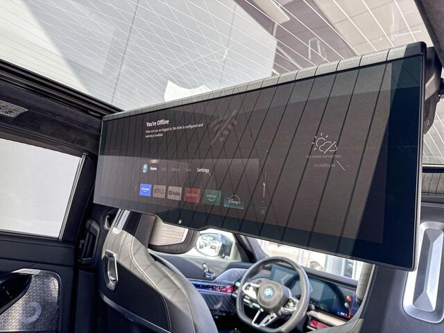 BMW 7-SERIE M760e xDrive / Bowers & Wilkins Diamond / Rear-seat Entertainment Experience / Iconic Glow kristalkoplampen / Elektrisch openen & sluiten portieren / Panoramadak Sky Lounge / Stoelventilatie voor & achter / Stoelmassage voor & achter / Driving Assistant P