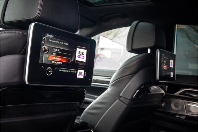 BMW 7-SERIE 750i xDrive High Executive Export price ** Rear Seat Entertainment ** massage stoelen **