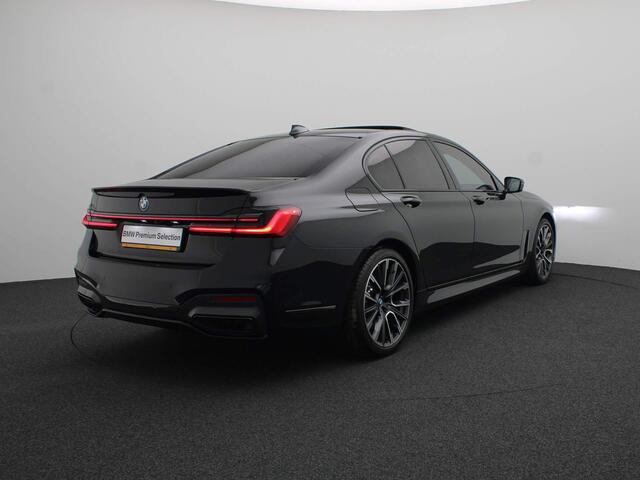 BMW 7-SERIE Sedan 745E High Executive M Sportpakket / Schuifdak / Driving Assistant Professional / Laserlicht / Head-Up Display / Active Steering / DAB / Harman Kardon / 20''