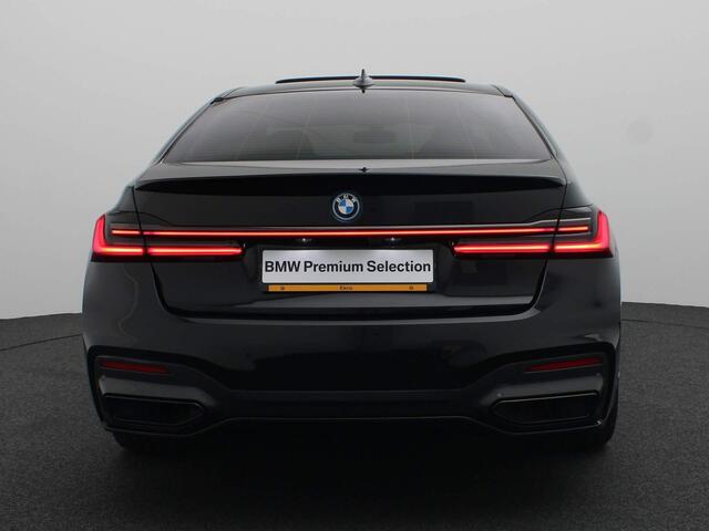 BMW 7-SERIE Sedan 745E High Executive M Sportpakket / Schuifdak / Driving Assistant Professional / Laserlicht / Head-Up Display / Active Steering / DAB / Harman Kardon / 20''