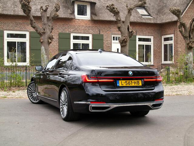 BMW 7-SERIE 745e High Executive | Panoramadak | Harman Kardon | Camera | Head-up display | Sfeerverlichting | Full Option |