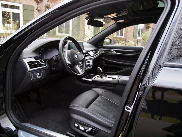 BMW 7-SERIE 745e High Executive | Panoramadak | Harman Kardon | Camera | Head-up display | Sfeerverlichting | Full Option |