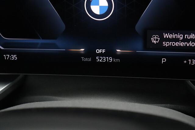 BMW 7-SERIE 740d xDrive M-PAKKET | B&W | HEAD-UP | SKY-LOUNGE | STOEL MASSAGE | 360° CAMERA | THEATER SCREEN | SOFT-CLOSE | CRAFTED CLARITY | FULL OPTIONS 2e paasdag van 11-17 UUR geopend