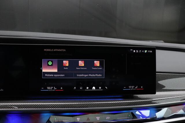 BMW 7-SERIE 740d xDrive M-PAKKET | B&W | HEAD-UP | SKY-LOUNGE | STOEL MASSAGE | 360° CAMERA | THEATER SCREEN | SOFT-CLOSE | CRAFTED CLARITY | FULL OPTIONS 2e paasdag van 11-17 UUR geopend