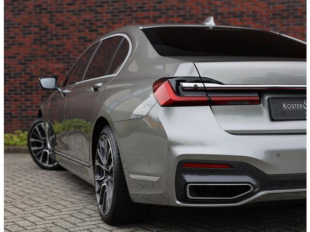 BMW 7-SERIE 750Li xDrive High Executive