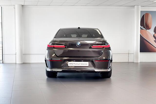 BMW 7-SERIE 750e xDrive | Sky Lounge | Bowers & Wilkins | Soft-close | Stoelventilatie |
