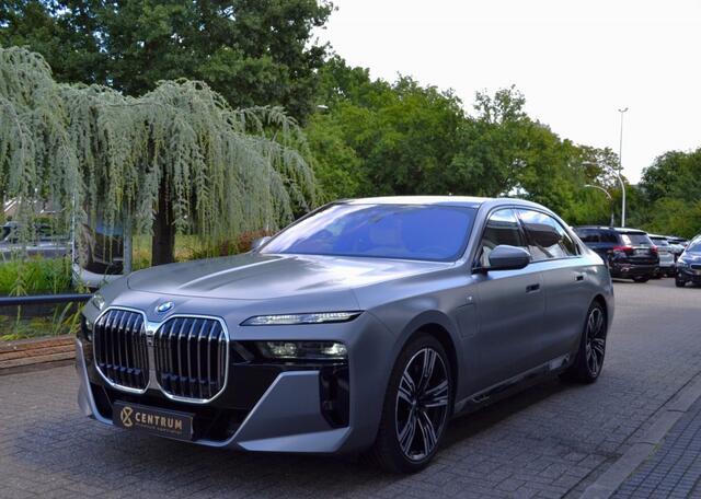 BMW 7-SERIE 750e xDrive M-Sport - TV Achter - Vol