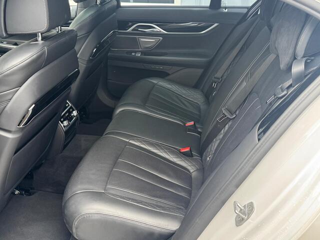 BMW 7-SERIE 745e High Executive M-Sport | Schuifdak | Laser | HUD |