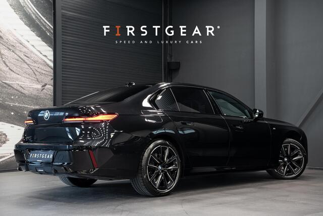 BMW 7-SERIE 740d xDrive *M-Sport Pro / Bowers & Wilkins / Panorama / HUD / Surround View / Standverwarming*