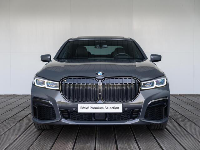BMW 7-SERIE Sedan 745e | High Executive | Comfort Access | Soft Close | Schuif-/kanteldak | Stoelventilatie | Stoelverwarming | Head-Up Display | Harman Kardon | 20''