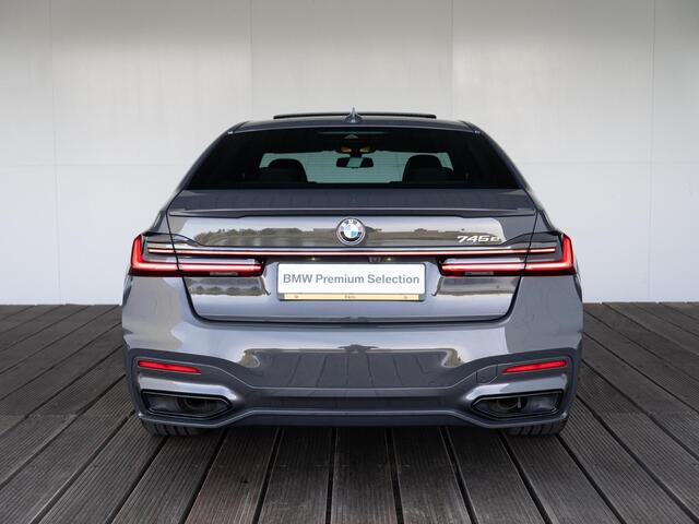 BMW 7-SERIE Sedan 745e | High Executive | Comfort Access | Soft Close | Schuif-/kanteldak | Stoelventilatie | Stoelverwarming | Head-Up Display | Harman Kardon | 20''