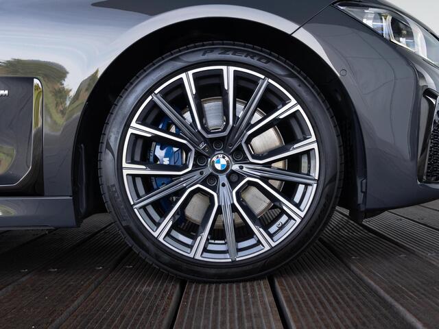 BMW 7-SERIE Sedan 745e | High Executive | Comfort Access | Soft Close | Schuif-/kanteldak | Stoelventilatie | Stoelverwarming | Head-Up Display | Harman Kardon | 20''