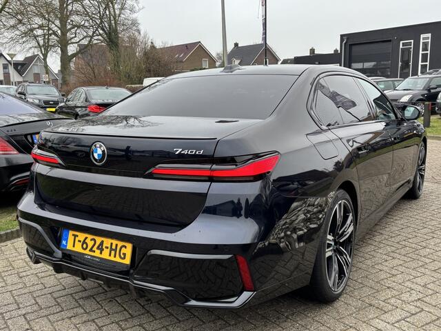 BMW 7-SERIE 740D X-Drive 2023 NL Auto BTW Theatre Screen VOL
