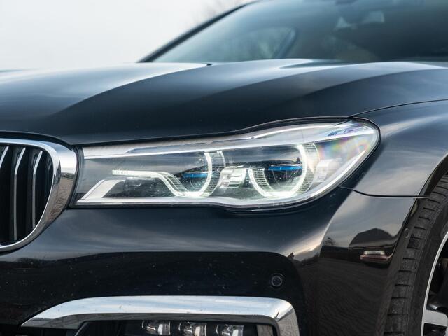 BMW 7-SERIE 740e iPerformance High Executive | Hybrid | M-pakket | H&K Surround | Schuifdak | HUD | Volleder Individual | Massagestoelen | Softclose | Keyless | 20" | Comfort Acces | 360gr Cam | Achteras besturing | Elek Comfortzetels achterin verw en ventilatie | Su