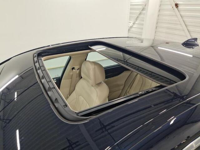 BMW 7-SERIE 740i High Executive | 56000km | Org NL | Schuifdak | Afn Trekhaak | Luchtvering | Volleder | HUD | Surround View | ParkAssist | Softclose | Achteras besturing | Etc...