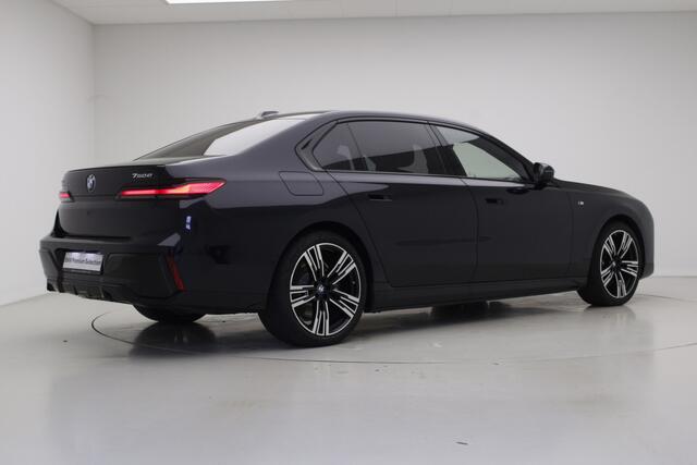 BMW 7-SERIE 750e xDrive M-Sport | Executive Drive Pro | Elektrisch openen en sluiten portieren | Skylounge | Bowers & Wilkins | Individual Interieur Gran Lusso |
