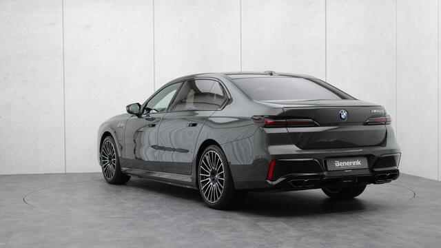 BMW 7-SERIE M760e xDrive | Exclusive Lounge | B&W | Sky Lounge | Connoisseur Pack | Rear Seat Entertainment