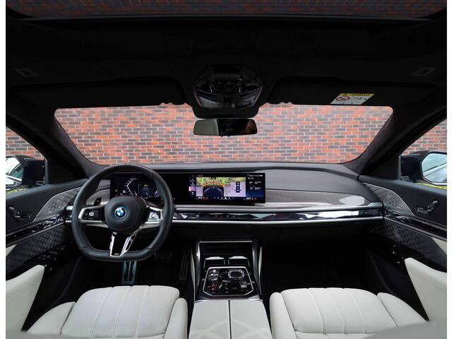 BMW 7-SERIE M760e xDrive | Full option! - Theatre screen - Sky - Trekhaak