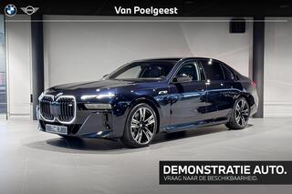 bmw-7-serie-m760e-xdrive--sky-loun
