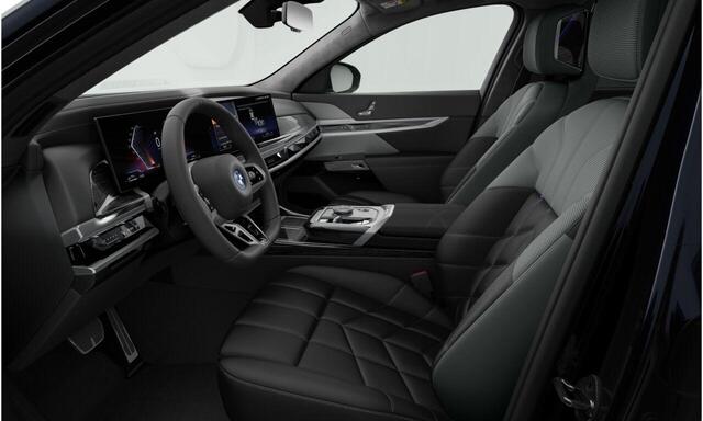 BMW 7-SERIE 750e xDrive M Sportpakket Pro | Executive Pack | Connoisseur Pack | Sky Lounge | Warmte comfortstoelen