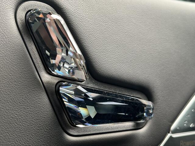 BMW 7-SERIE M760e xDrive | Trekhaak | Kristal | Glow | Sky Lounge | Bowers & Wilkins | Gran Lusso Interior | M-Performance Pack