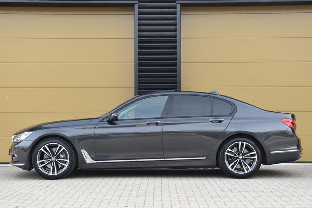 BMW 7-SERIE 740i High Executive * Schuifdak * Stoelmassage * Comfortstoelen * Sfeerverlichting *