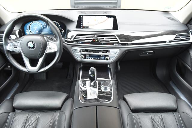 BMW 7-SERIE 740i High Executive * Schuifdak * Stoelmassage * Comfortstoelen * Sfeerverlichting *