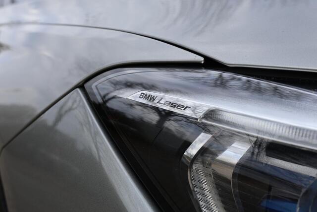 BMW 7-SERIE 745e High Executive M-Sport | Glasdak | CoPilot | Massage | Soft Close | Harman Kardon | HUD | Laser | Ambient Air | DAB | Achteras besturing | Geïsoleerd glas | Etc.