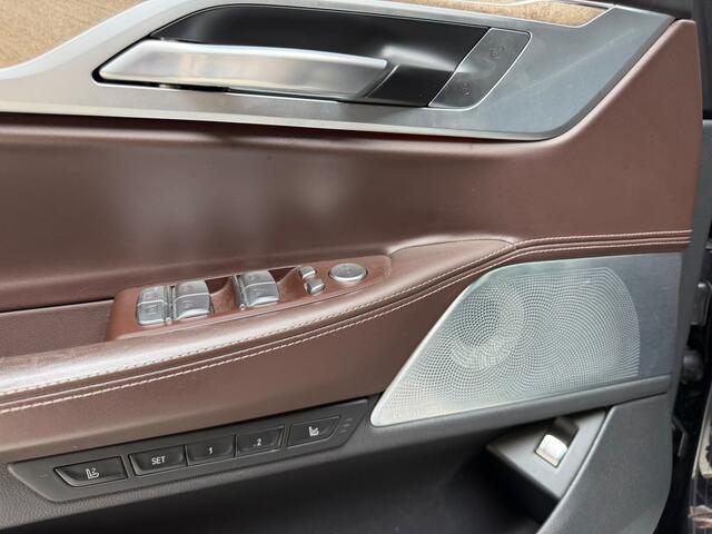 BMW 7-SERIE 745e High Executive CarbonCore|Softclose|Luchtvering|HUD Carbon Core|softclose|Luchtvering