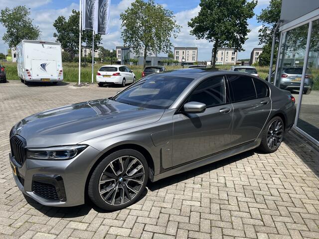 BMW 7-SERIE 745e High Executive M-Sport/ Schuif-kantel dak / Hud / Led / Carplay / dealer onderhouden /