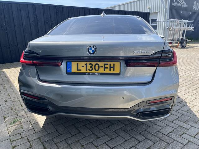 BMW 7-SERIE 745e High Executive M-Sport/ Schuif-kantel dak / Hud / Led / Carplay / dealer onderhouden /