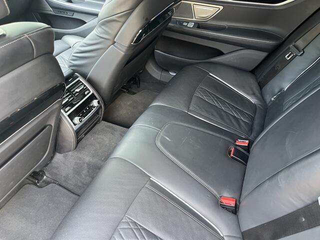 BMW 7-SERIE 745e High Executive M-Sport/ Schuif-kantel dak / Hud / Led / Carplay / dealer onderhouden /