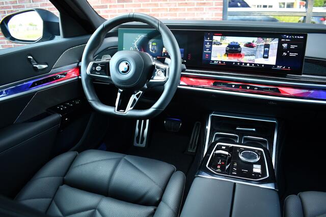 BMW 7-SERIE 750e xDrive M-Sport Pro Frozen-Grey Auto-Doors Exe-Drive-Pro Trekhaak