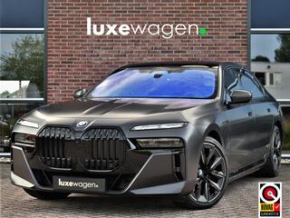 BMW 7-SERIE