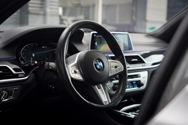 BMW 7-SERIE 745e High Executive / M-Sport / Schuifdak / Massage / Co-Pilot / Bowers&Wilkins / Alcantara Hemel / Laser