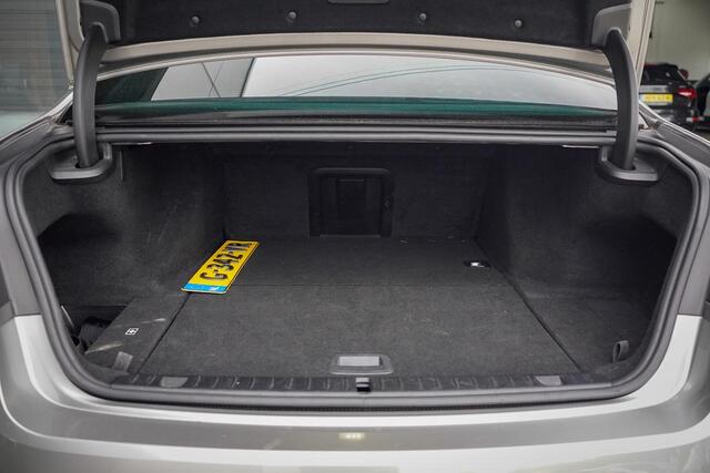 BMW 7-SERIE 745e High Executive / M-Sport / Schuifdak / Massage / Co-Pilot / Bowers&Wilkins / Alcantara Hemel / Laser