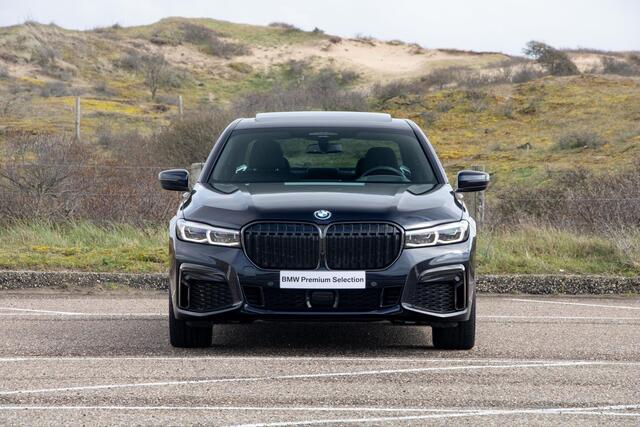 BMW 7-SERIE 745e High Executive | M Sport | Panorama dak | Harman Kardon | Headup display | Active steering
