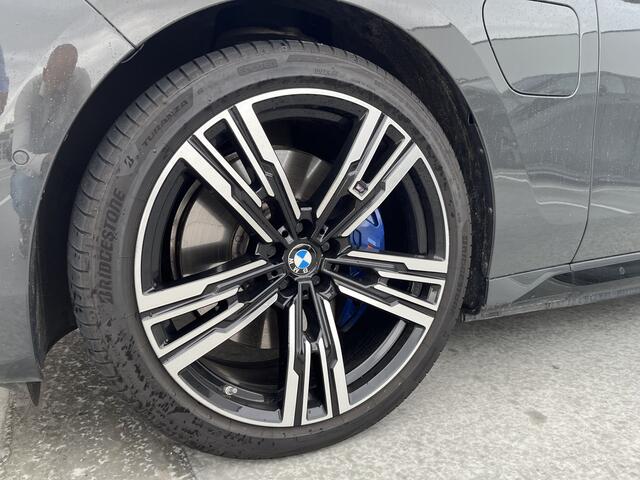BMW 7-SERIE 750e xDrive M-Sport Pro | Driving Assistant Professional | 21" | Elek. Portieren | Climate Acoustics Pack | Innovation Pack