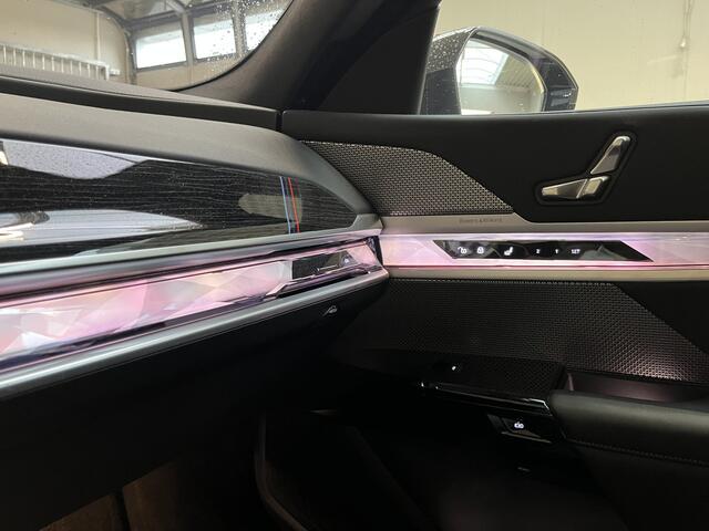 BMW 7-SERIE 750e xDrive M-Sport Pro | Driving Assistant Professional | 21" | Elek. Portieren | Climate Acoustics Pack | Innovation Pack