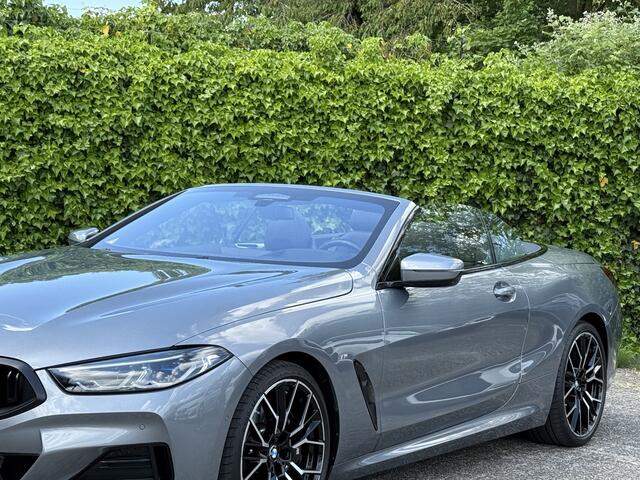 BMW 8-SERIE 840i | M-Sport Pro | Glasapplicatie | Individual volleder | Co Pilot | Carbon | Soft close | 360 cam