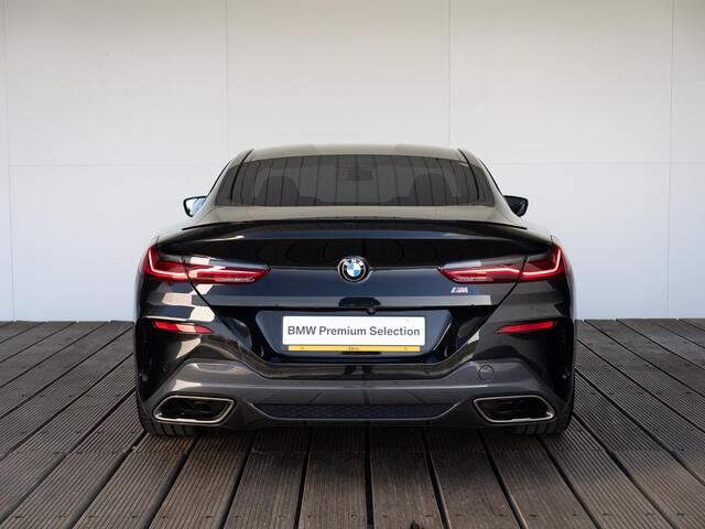 BMW 8-SERIE Coupé M850i xDrive | Innovationspakket | Harman Kardon | Comfort Access | Soft-Close | Stoelventilatie | Laserlight | 20''