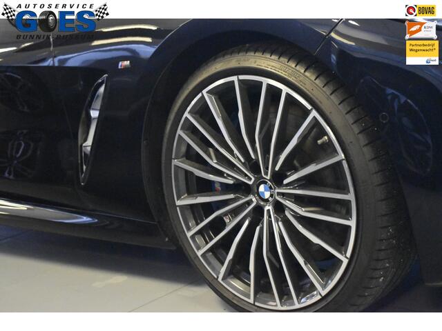 BMW 8-SERIE cabrio M850i xDrive