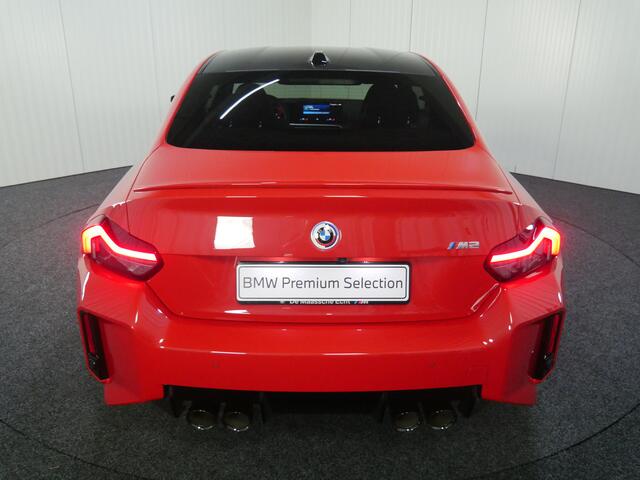 BMW M2 2-serie Coupé Automaat / M Drive Professional / M Carbondak / M Adaptief onderstel / Harman Kardon / Parking Assistant / Adaptieve LED / Live Cockpit Professional