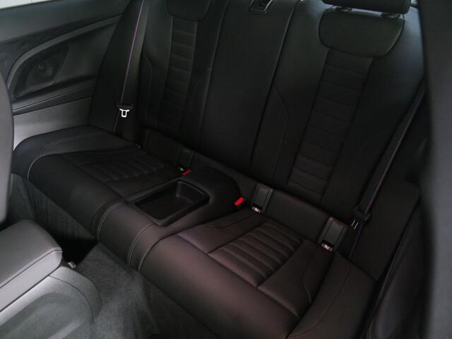 BMW M2 2-serie Coupé Automaat / M Drive Professional / M Carbondak / M Adaptief onderstel / Harman Kardon / Parking Assistant / Adaptieve LED / Live Cockpit Professional