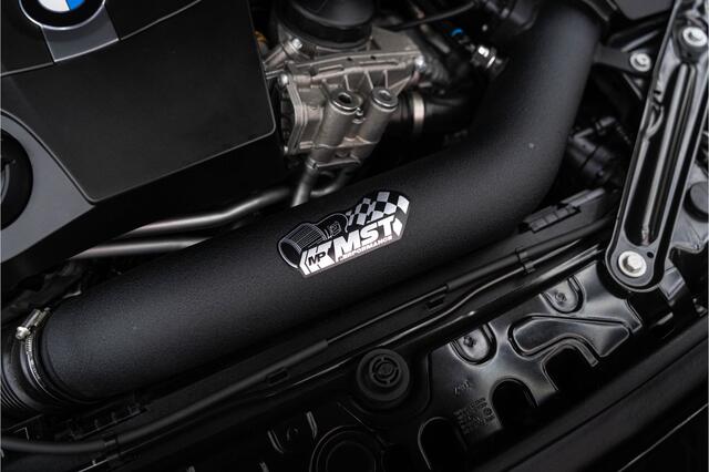 BMW M2 2-serie Coupé DCT | NOVA PERFORMANCE 19 INCH CUSTOM WHEELS | CS STOELEN | CS STUUR | CARBON INTERIEUR EN EXTERIEUR| voorzien van Target Blu Eye 2 en Laser Track Flare