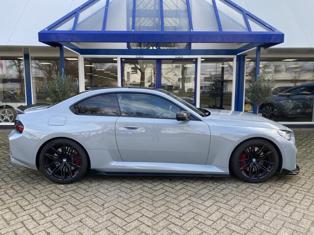 BMW M2 2-serie Coupé Akrapovic / Carbon /H&K /Head-Up/ M-Zetels+Memo/ 19-Inch/ Led
