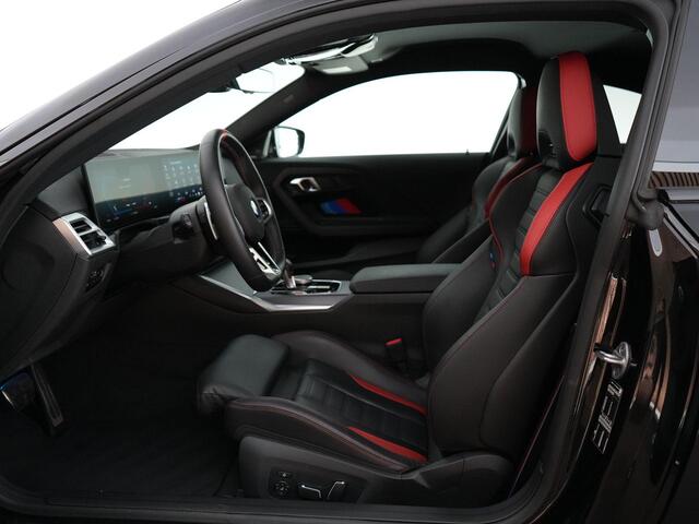 BMW M2 Coupé |480pk|BTW|Black Sapphire|M Drive Pro|M sportdiff|Adaptief M onderstel|M Compound rood|M stoelen|Harman Kardon|
