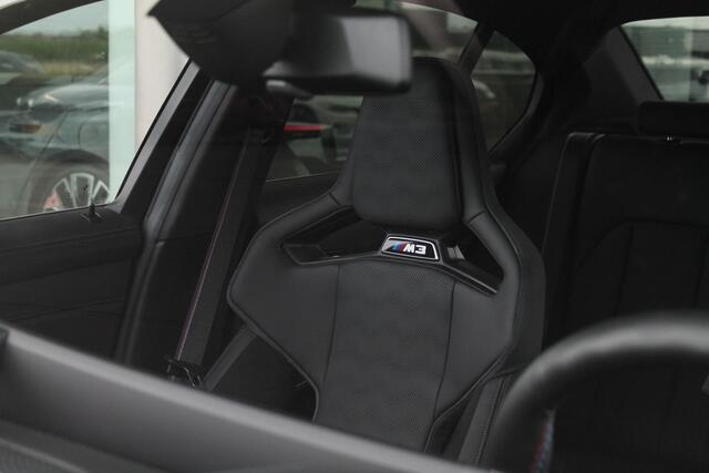 BMW M3 3-serie xDrive Competition Automaat / M Carbon-keramisch remmen / Laserlight / M Carbon kuipstoelen / Adaptief M Onderstel / Live Cockpit Professional / Harman Kardon