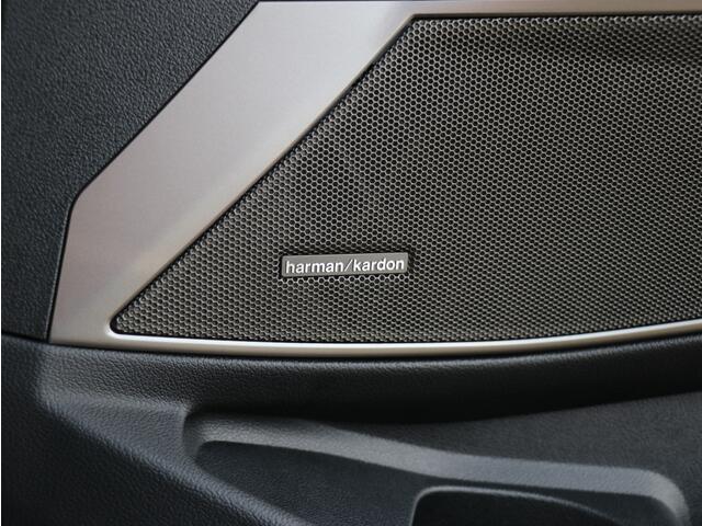 BMW M3 3-Serie Competition I Carbon I HarmanKardon I Head-up I Laser