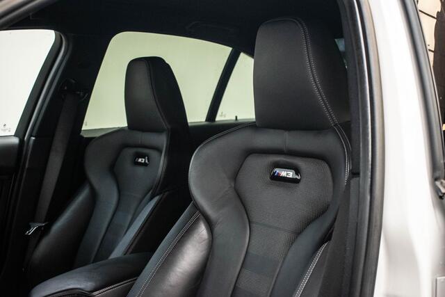 BMW M3 3-serie DCTA | Carbon| Harman Kardon| Memoryseat